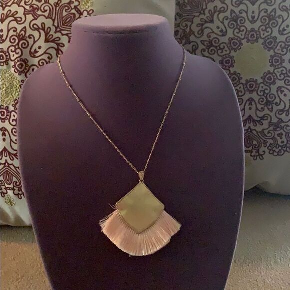 Beautiful gold fringe necklace - Picture 1 of 5